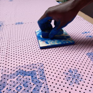 art makers fablab laverriere impression textile tampon decoupe laser