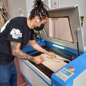 fablab-laverriere-laby-hour-laser02